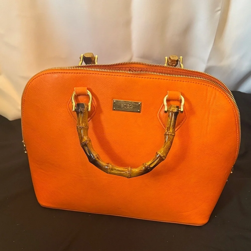 BCBG Paris vibrant orange